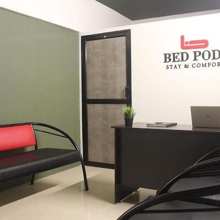 Bed Pods Hostel Thiruvananthapuram Exterior photo