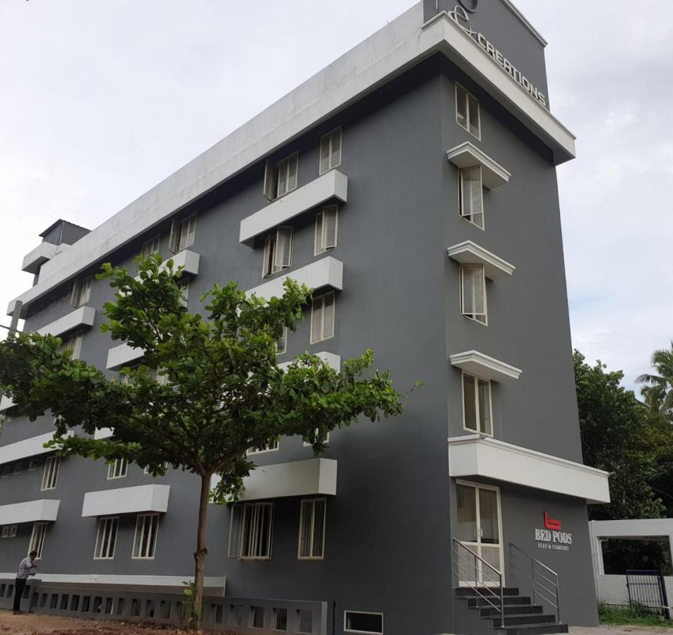 Bed Pods Hostel Thiruvananthapuram Exterior photo